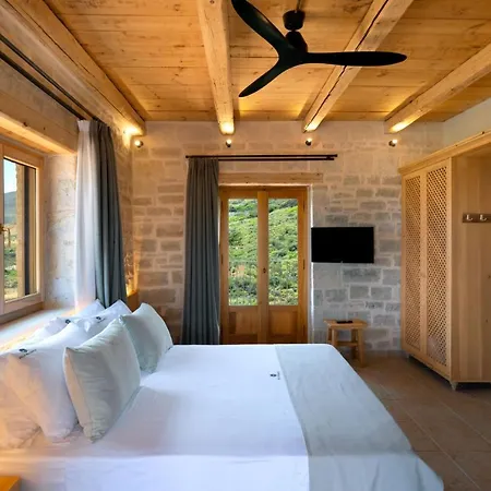 Villa Rodanthi *